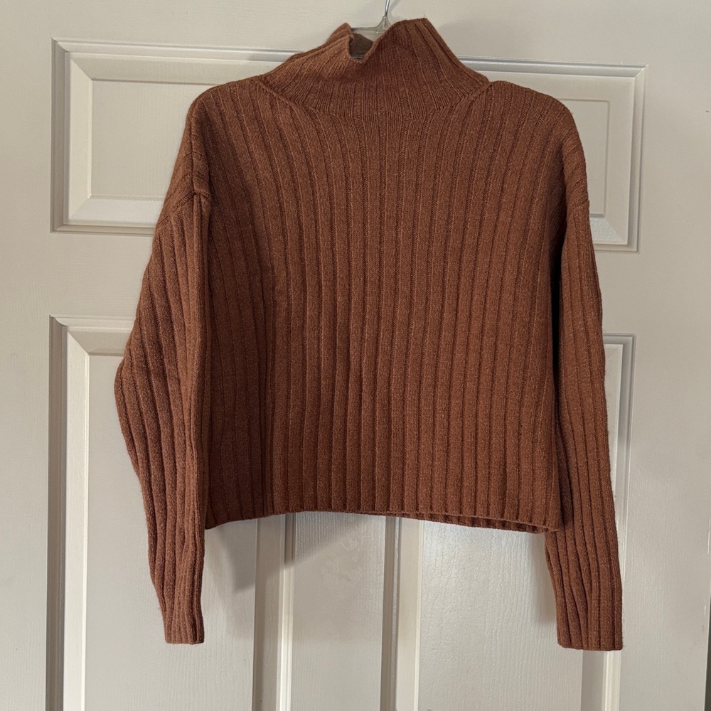 Elegant Tan Ribbed Turtleneck Sweater